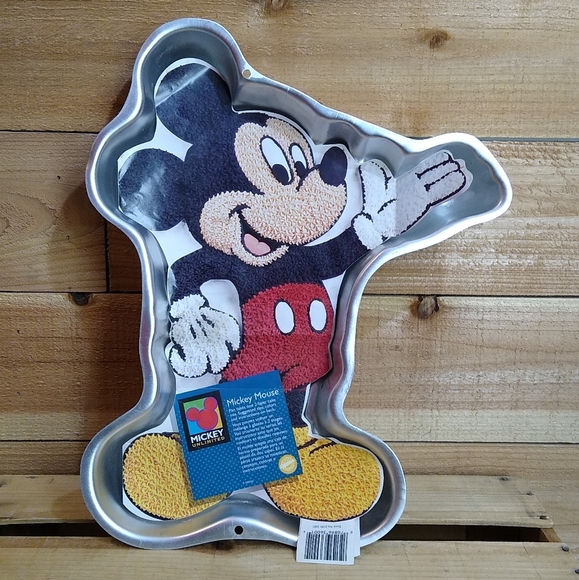 1995 Wilton Disney Mickey Mouse Cake Pan | Full Body